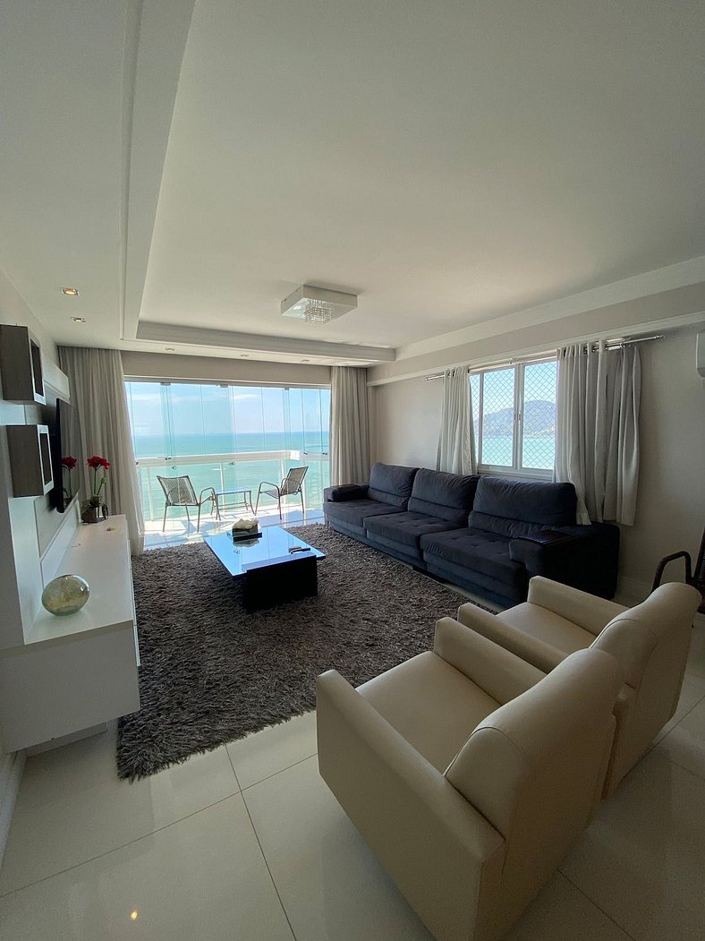 Apartamento Frente Mar em Balneário Camboriú