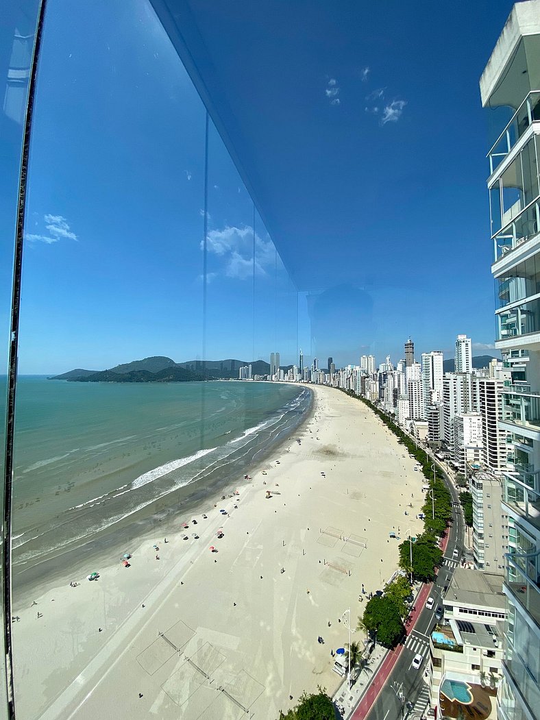 Apartamento Frente Mar em Balneário Camboriú