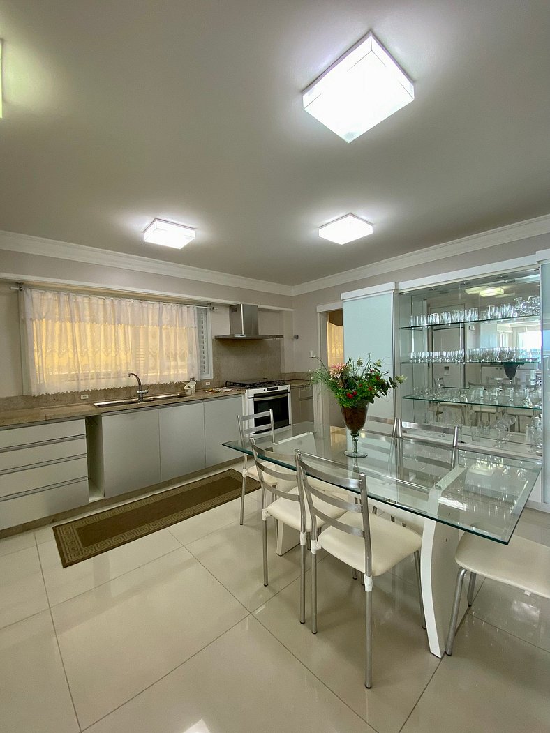 Apartamento Frente Mar em Balneário Camboriú