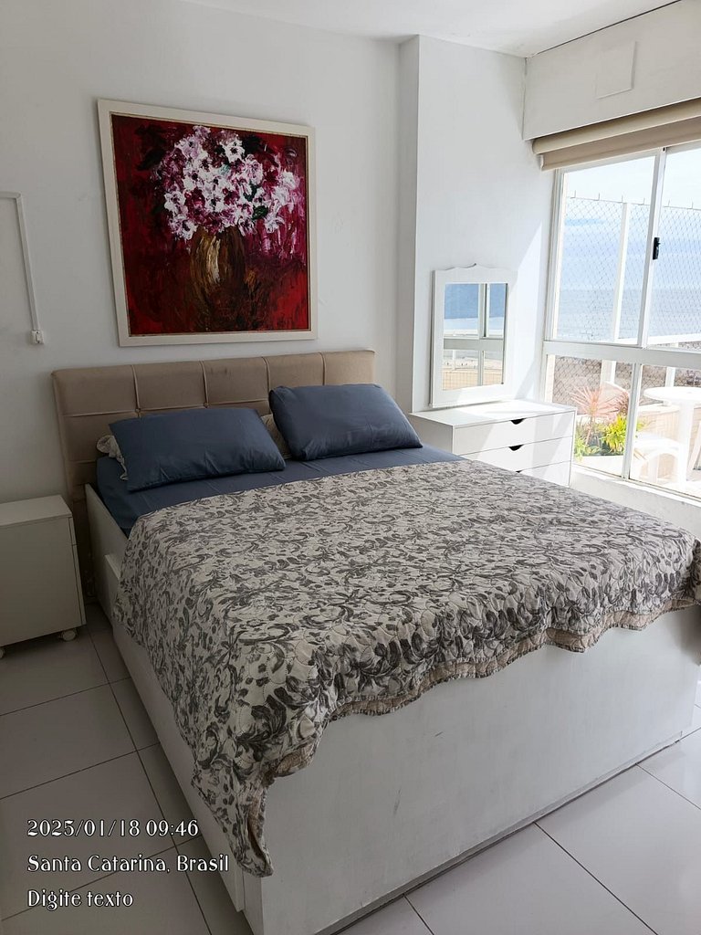 Apartamento Frente Mar na Av. Atlântica