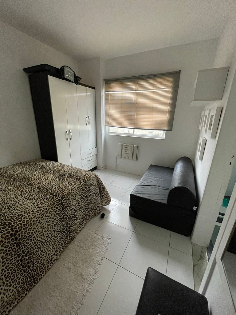 Apartamento Frente Mar na Av. Atlântica