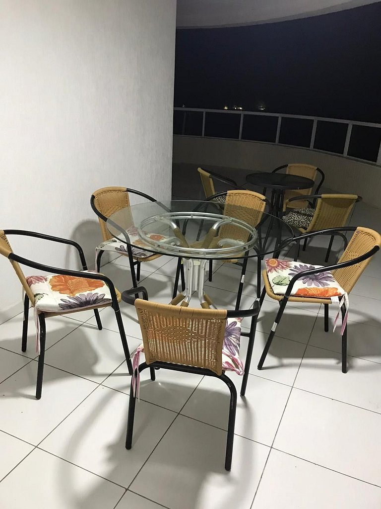 Apartamento Frente Mar na Av. Atlântica