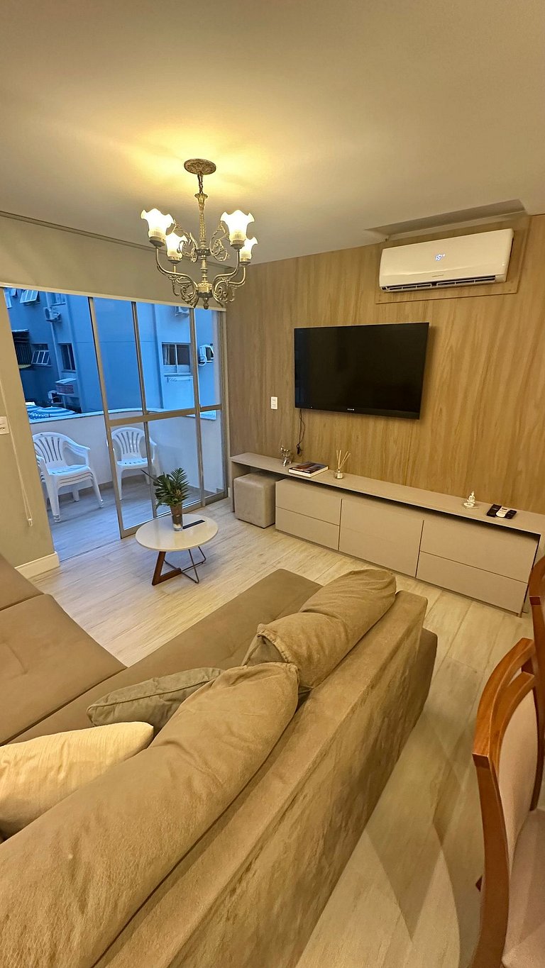 Apartamento Moderno e Confortável Próximo à Praia em Balneár